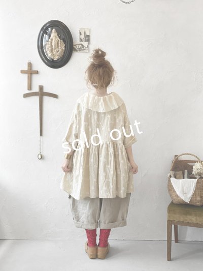 画像12: MARCHE' DE SOEUR／大きなラッフル襟のチュニック・ミルクに木の実ししゅう襟