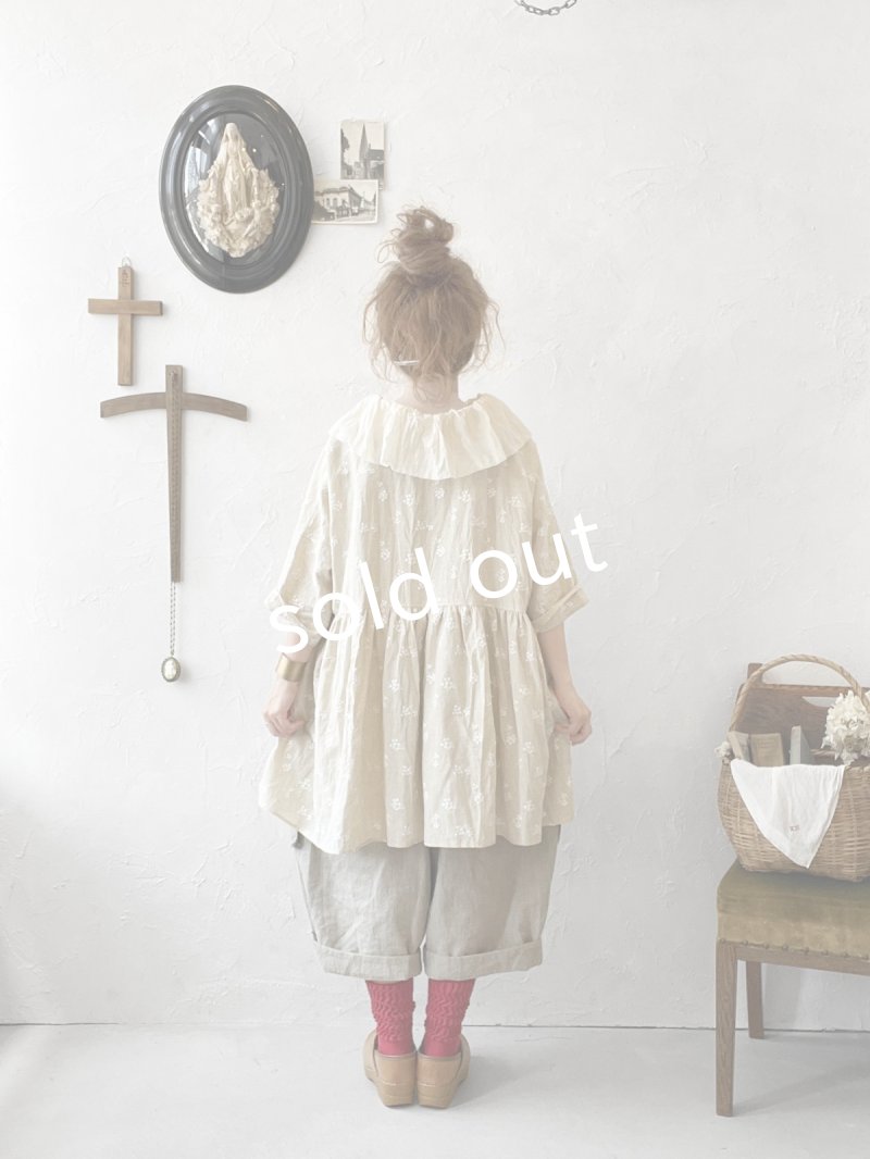 画像12: MARCHE' DE SOEUR／大きなラッフル襟のチュニック・ミルクに木の実ししゅう襟 (12)