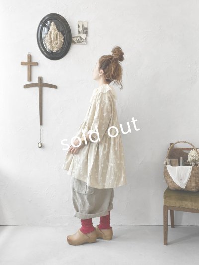 画像13: MARCHE' DE SOEUR／大きなラッフル襟のチュニック・野花ししゅうにミルク襟