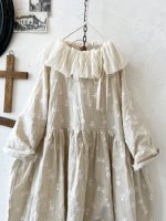 画像2: MARCHE' DE SOEUR／大きなラッフル襟のチュニック・木の実ししゅうにミルク襟 (2)