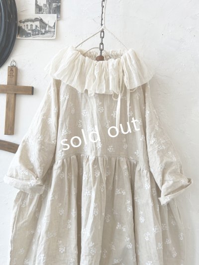 画像2: MARCHE' DE SOEUR／大きなラッフル襟のチュニック・木の実ししゅうにミルク襟