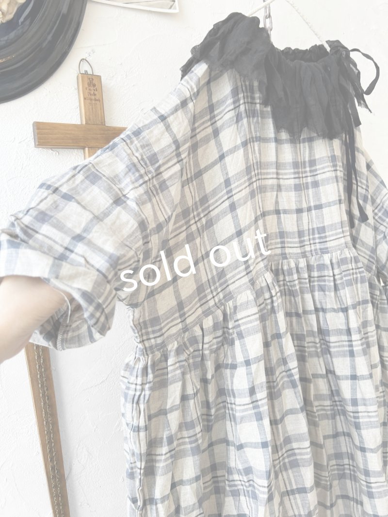 画像3: MARCHE' DE SOEUR／大きなラッフル襟のチュニック・先染チェックに黒ガーゼ襟 (3)