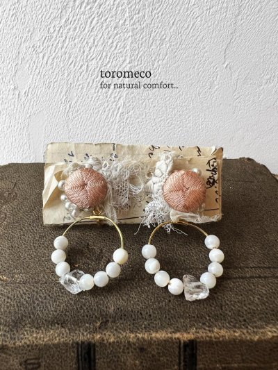 画像1: toromeco／アンティークシルクと天然石イヤリング・サーモンピンク