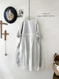 nous rendent heureux/サイドリボンタブリエドレス・オフ