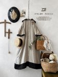 画像2: Avenue／フードボタンワンピース・生成り×黒 (2)