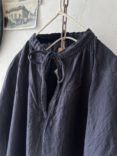 画像2: seasew.／306 スキッパーギャザーブラウス・ネイビー