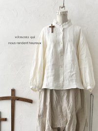 nous rendent heureux／フリル襟ピンタックブラウス・オフ
