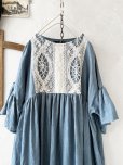 画像2: shizuka's【28】アンティークレースちょうちょ袖ワンピース・くすみブルー (2)