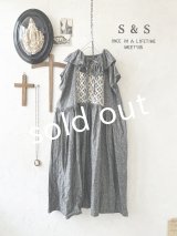 shizuka's【25】アンティークレースのフリル襟フレンチワンピース・黒シャンブレーB