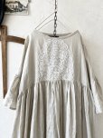 画像2: shizuka's【13】アンティークレースちょうちょ袖ワンピース・生成りA (2)