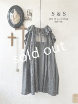 shizuka's【24】アンティークレースのフリル襟フレンチワンピース・黒シャンブレーA