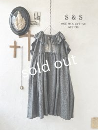 shizuka's【24】アンティークレースのフリル襟フレンチワンピース・黒シャンブレーA