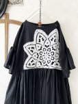 画像2: shizuka's【23】アンティークレースちょうちょ袖ワンピース・黒B (2)
