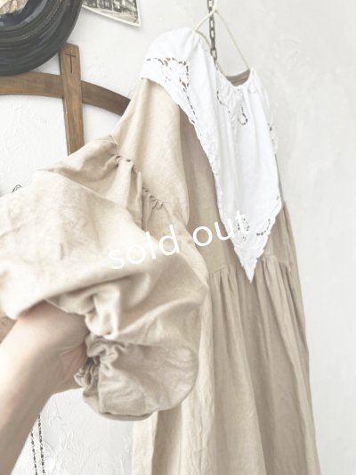 画像4: shizuka's【21】アンティークレースのボリューム袖ワンピース・濃ベージュ