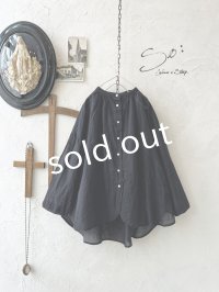 SO／バックギャザーシャツ・ブラック