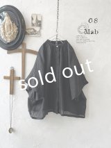 08mab/リネンシャンブレーラグランブラウス・黒