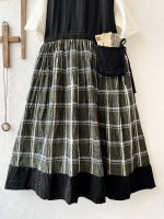 画像3: MARCHE' DE SOEUR／バッククロスワンピース・黒×グリーンチェック (3)