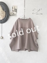 SO／切り替えワイドプルオーバー・グレージュ