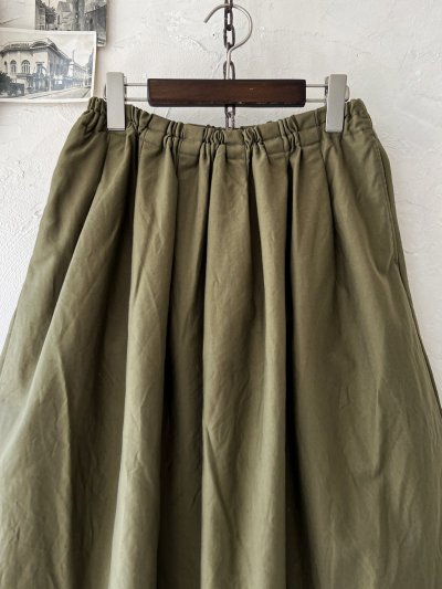 画像2: seasew.／702 タックスカート・カーキ