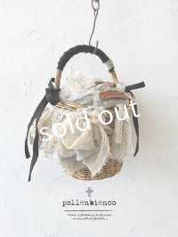 pollenbienco／アンティークレースと十字架のバスケット・B