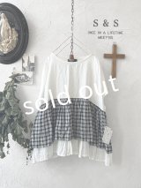 shizuka's/フレンチ袖レイヤードブラウス・黒チェック