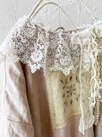 画像5: pollenbienco/アンティークレースのギャザーワンピース・ピンクベージュB