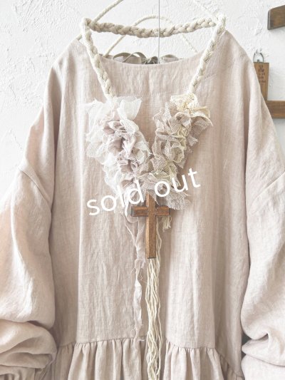 画像3: MARCHE' DE SOEUR／十字架ネックレス付きギャザーワンピース・ピンクベージュ