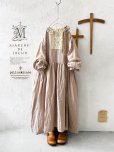 画像1: pollenbienco/アンティークレースのギャザーワンピース・ピンクベージュA (1)