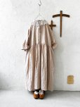 画像9: pollenbienco/アンティークレースのギャザーワンピース・ピンクベージュB