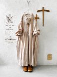 画像1: MARCHE' DE SOEUR／十字架ネックレス付きギャザーワンピース・ピンクベージュ (1)