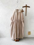 画像8: pollenbienco/アンティークレースのギャザーワンピース・ピンクベージュD