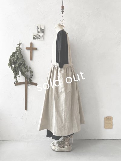 画像9: kosatofuku／ひとつボタンのエプロンギャザーワンピース・生成り