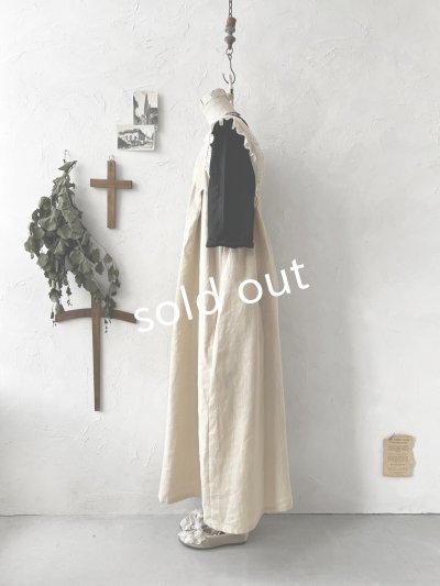 画像10: kosatofuku／レースフリルショルダーのサロペットワンピース・生成り