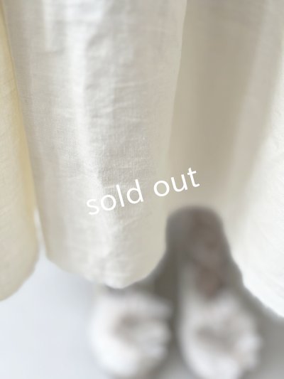 画像9: kosatofuku／フリルショルダーとプリーツリボンのワンピース・ アイボリー