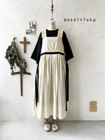 画像1: kosatofuku／フリルショルダーとプリーツリボンのワンピース・ アイボリー