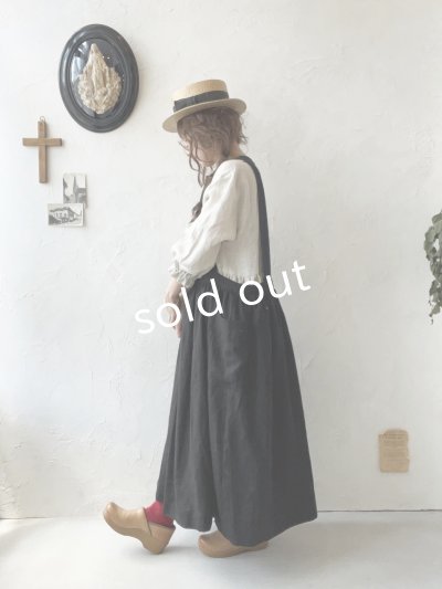 画像9: kosatofuku／ひとつボタンのエプロンギャザーワンピース・黒