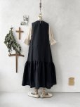 画像13: kosatofuku／フリルケープ付のリネンローギャザーワンピース・黒