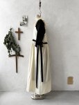 画像10: kosatofuku／フリルショルダーとプリーツリボンのワンピース・ アイボリー