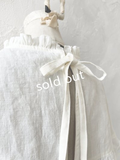 画像10: kosatofuku／フリルケープ付のリネンローギャザーワンピース・生成り