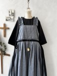 画像2: kosatofuku／フリルショルダーとプリーツリボンのワンピース・デニム (2)