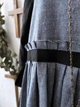 画像5: kosatofuku／フリルショルダーとプリーツリボンのワンピース・デニム