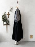 画像5: kosatofuku／ひとつボタンのエプロンギャザーワンピース・黒
