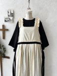 画像2: kosatofuku／フリルショルダーとプリーツリボンのワンピース・ アイボリー (2)