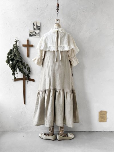 画像2: kosatofuku／フリルケープ付のリネンローギャザーワンピース・生成り