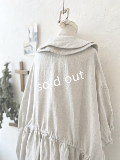 画像12: kosatofuku／二枚衿のリネンギャザーワンピース・生成り