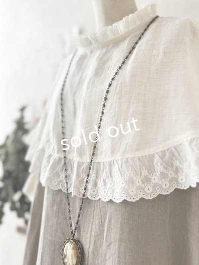 画像7: kosatofuku／フリルケープ付のリネンローギャザーワンピース・生成り