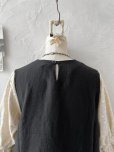 画像12: kosatofuku／フリルケープ付のリネンローギャザーワンピース・黒