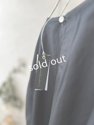 画像6: je suis comme je suis/サイドギャザーブラウス・黒