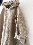 画像9: MARCHE' DE SOEUR／Ａラインフードワンピース・ベージュシャンブレー
