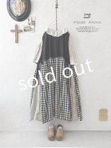 Avenue／サイドリボンノースリワンピース・黒×ギンガム